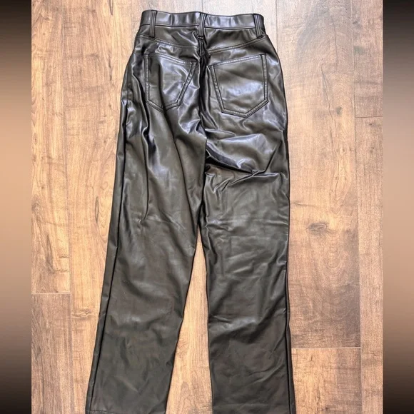 Curve Love Vegan Leather 90s Relaxed Pant - Picture 4 of 7